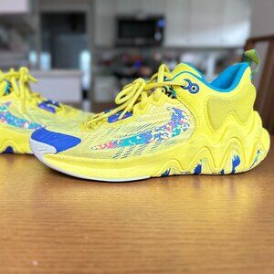 Nike Giannis Immortality Shoes Like New!